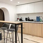 Private With 5bd, Pool & Stunning Sea Views By Flat Mаnаger * 瓦爾納