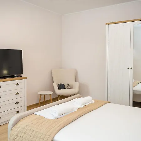 Villa Private With 5bd, Pool & Stunning Sea Views By Flat Mаnаger Warna