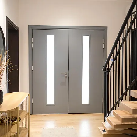 Private With 5bd, Pool & Stunning Sea Views By Flat Mаnаger * Warna