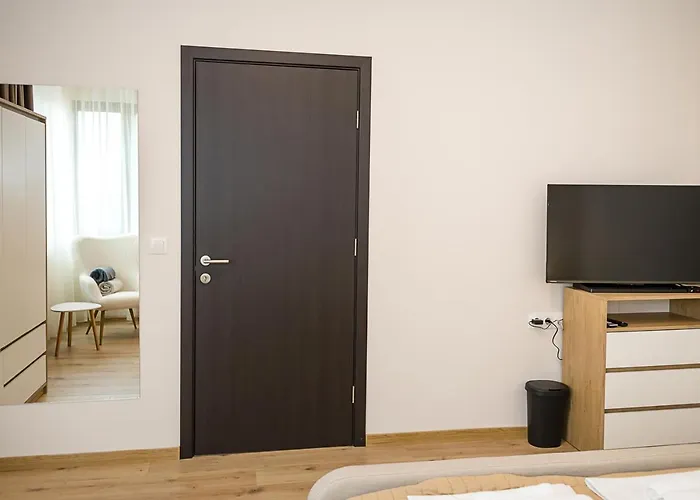 Private With 5bd, Pool & Stunning Sea Views By Flat Mаnаger Varna